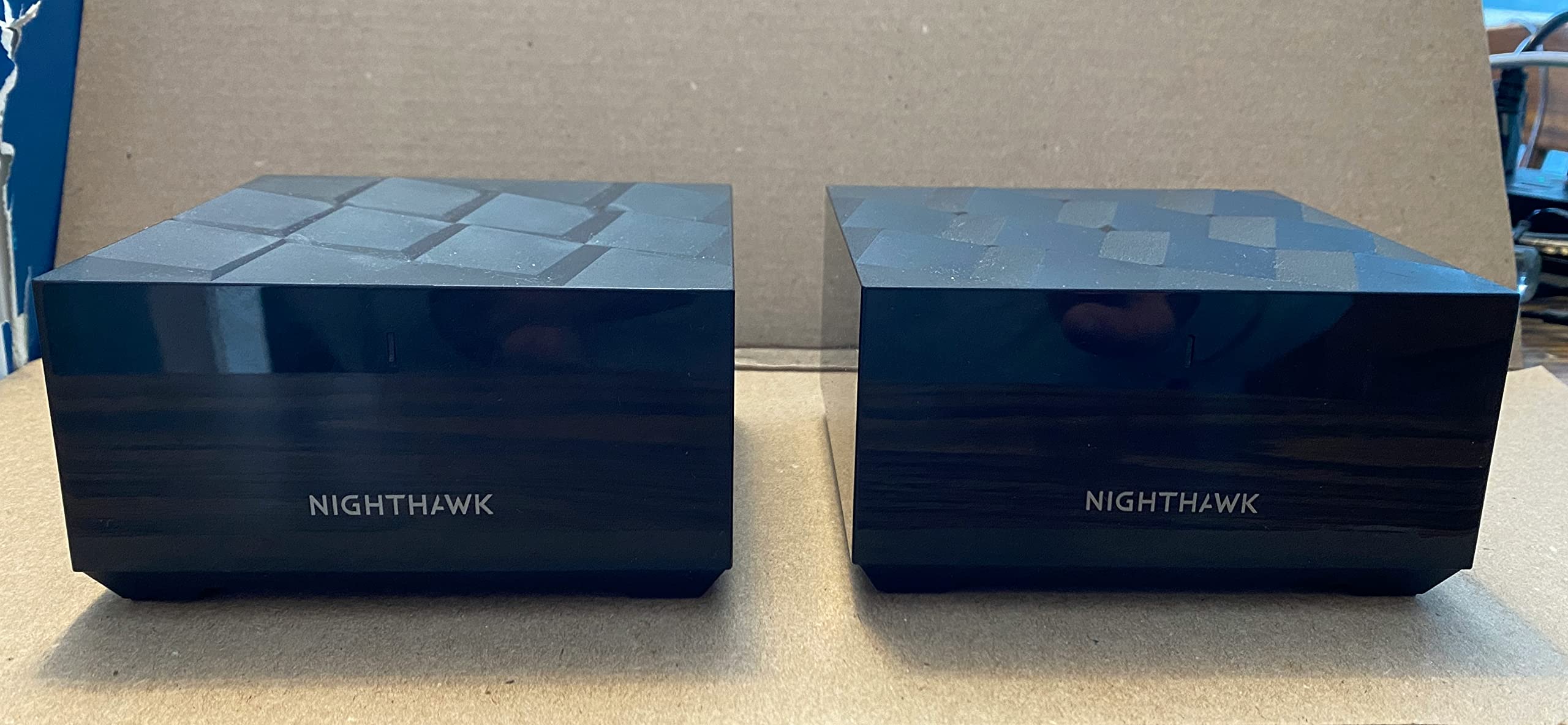 Ubcwin NETGEAR Nighthawk 全家用网眼 WiFi 6 系统 (MK62) - AX1800 路由器带1个卫星扩展器，覆盖范围高达3000平方英尺和25+设备，MK62-100NAS