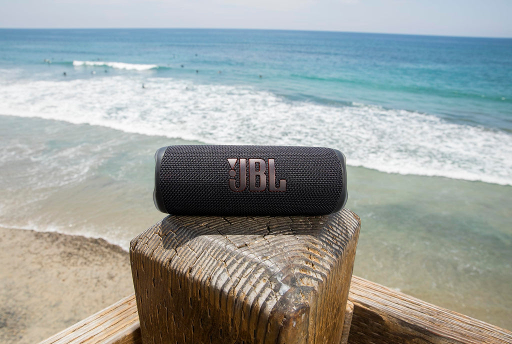 JBL Flip 6 Portable Bluetooth Speaker with 12 Hours of Playtime, Powerful Sound, IP67 Waterproof and Dustproof, PartyBoost for Multiple Speaker Pairing - Grey