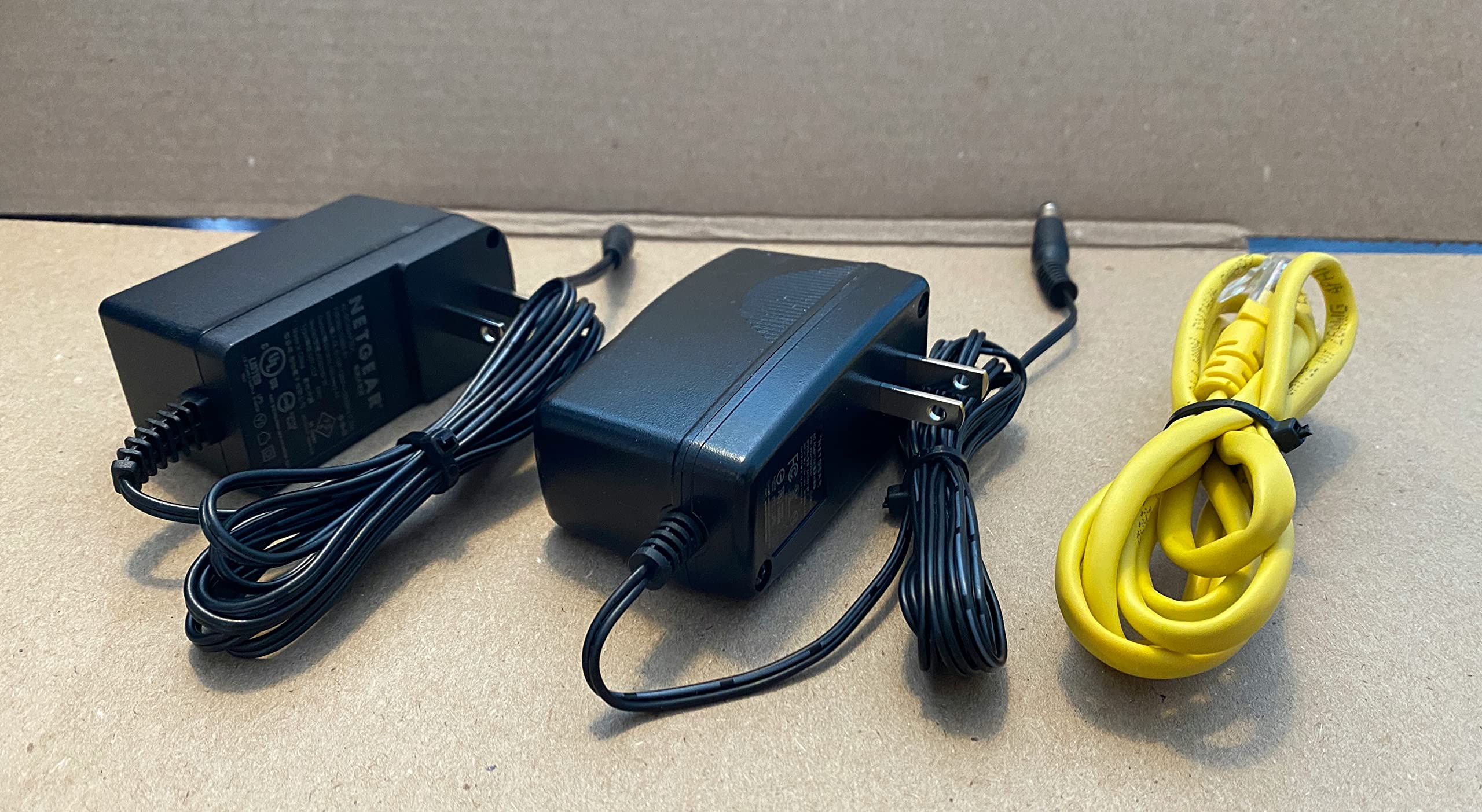 Ubcwin NETGEAR Nighthawk 全家用网眼 WiFi 6 系统 (MK62) - AX1800 路由器带1个卫星扩展器，覆盖范围高达3000平方英尺和25+设备，MK62-100NAS